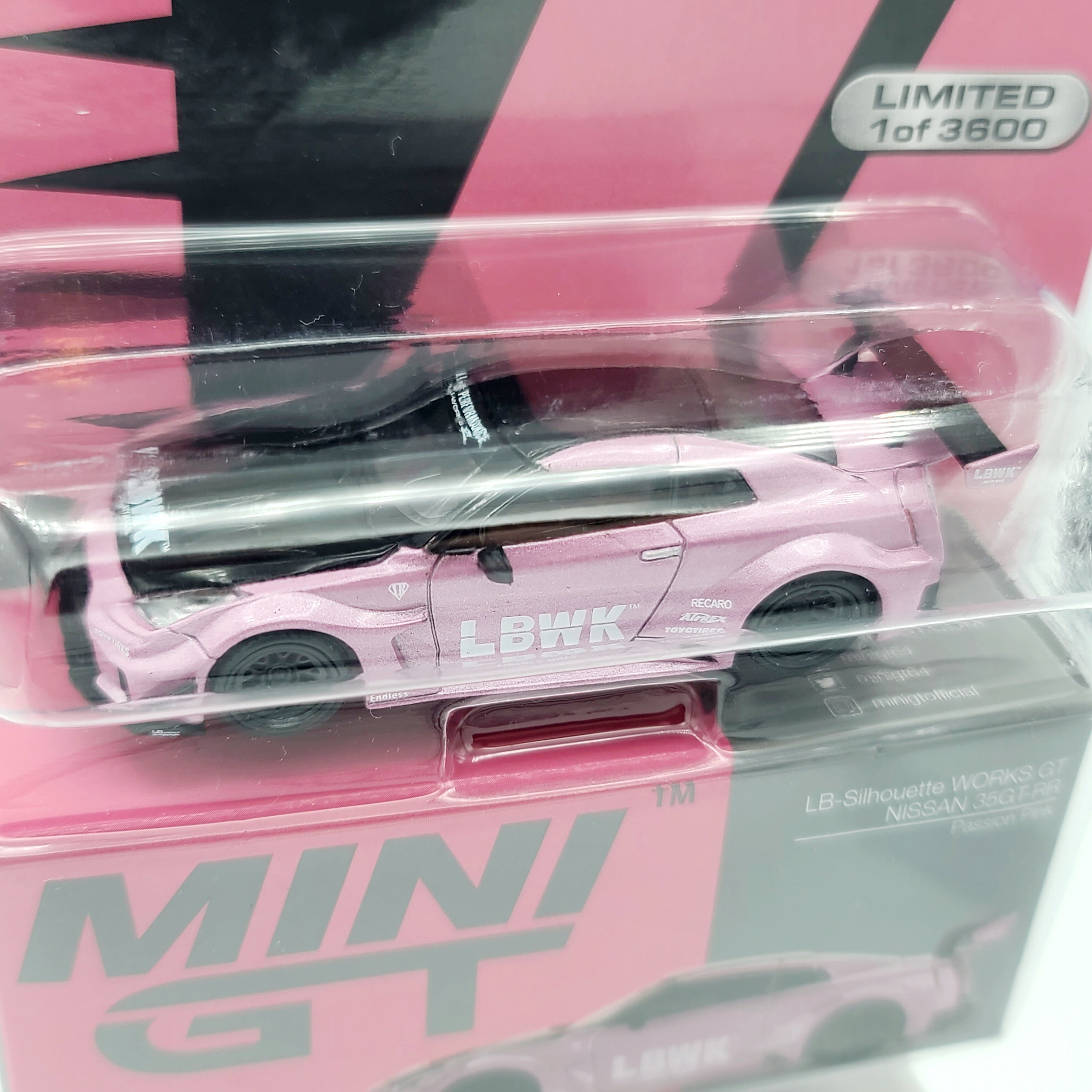 MINI GT LB-Silhouette Works GT Nissan 35GT-RR - 1:64 scale, Passion Pink (2022 MIJO Exclusives - Limited Edition)